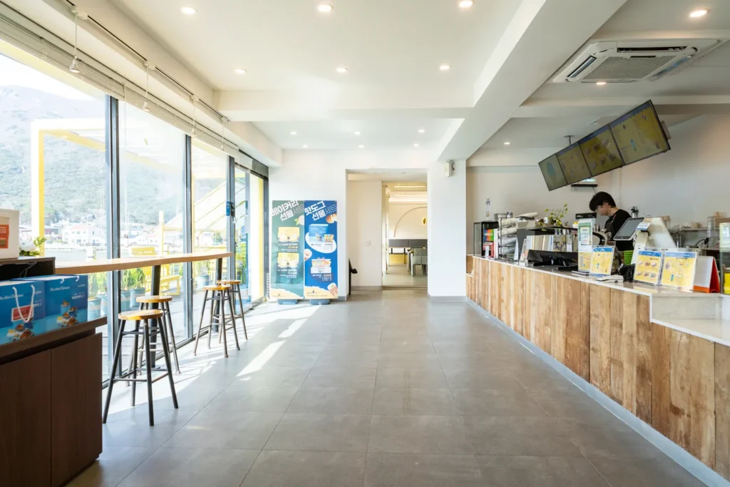 A look at the interior design counter.
